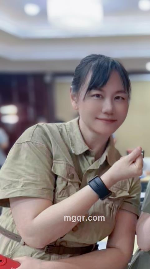 蔓蔓青青的头像