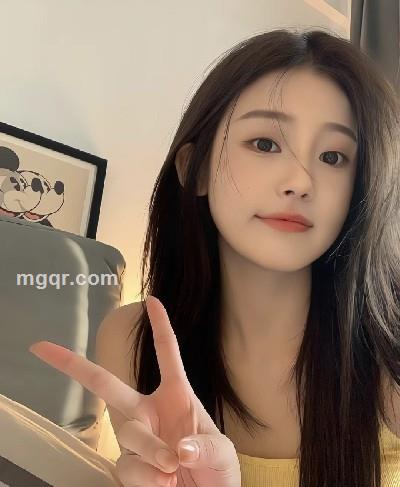 兔耳朵弯弯的头像