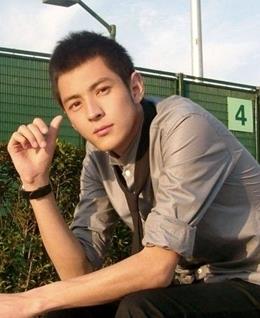 胸毛的诱惑的头像