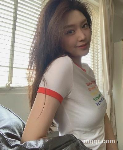 我与玫瑰等你的头像