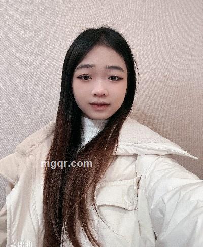 努力的女孩的头像