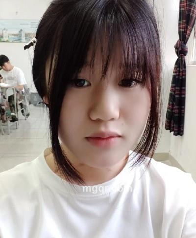 小丫头的头像