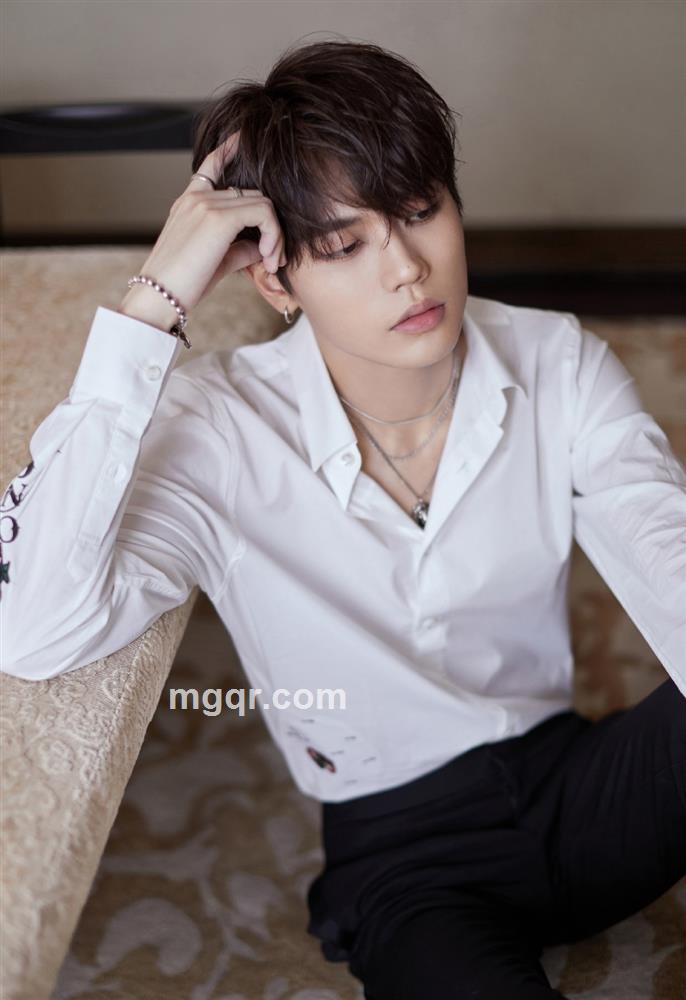 上官梓陌的头像