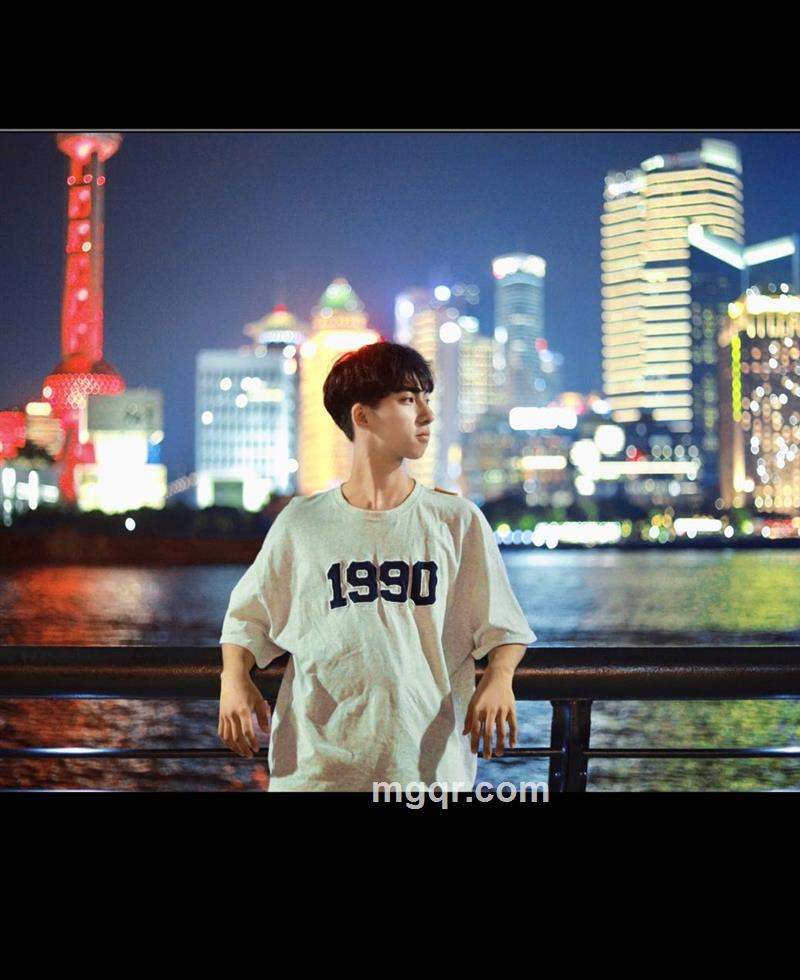 吃鱼的羊的头像