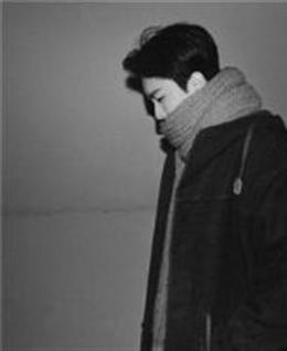 越瘦小越喜欢的头像