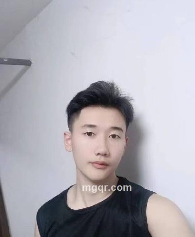 16香肠爱舔的头像