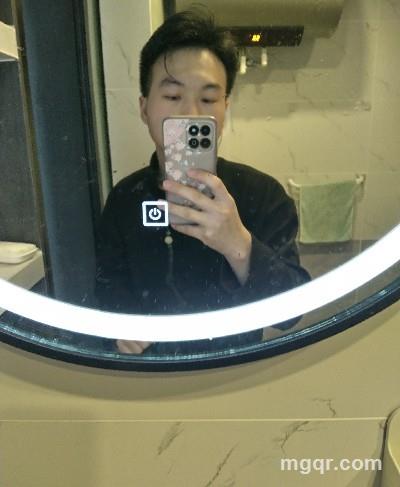 个快快快的头像