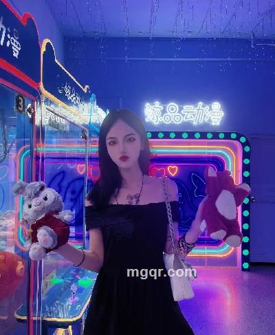 一只懒猫猫的头像