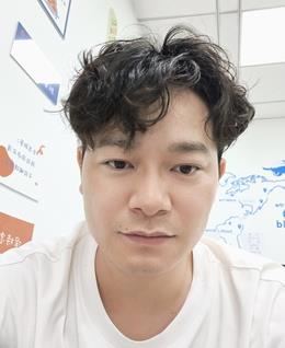 残阳逐月的头像