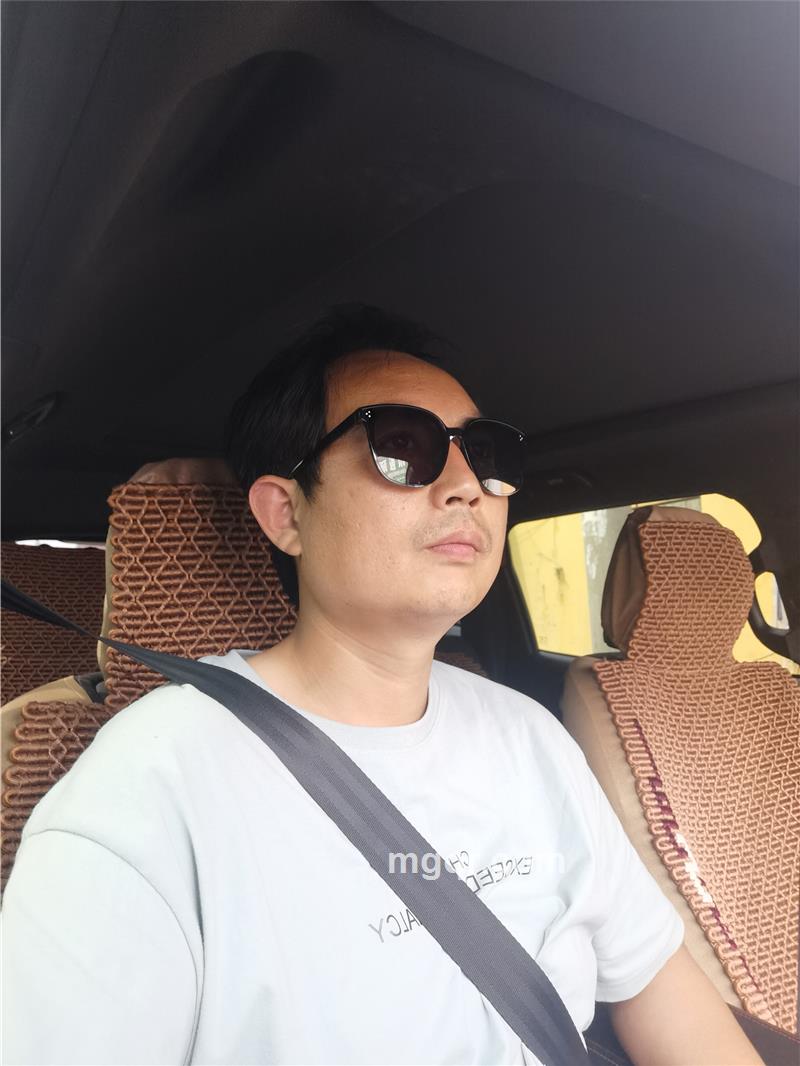 爬在墙头等红杏的头像