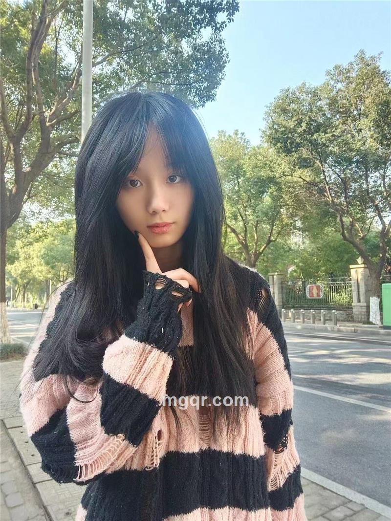 最年轻的女孩的头像