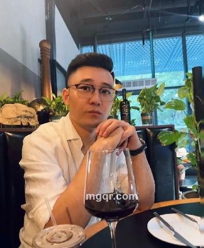 平平淡淡的头像