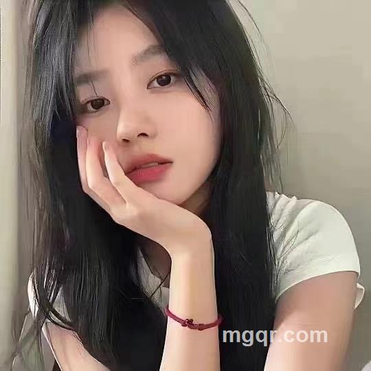 每天怏怏乐乐的头像