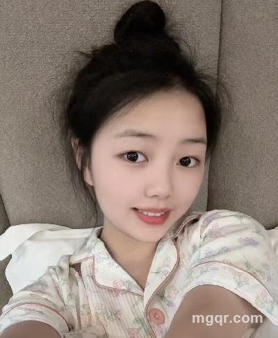 霞儿飞飞的头像