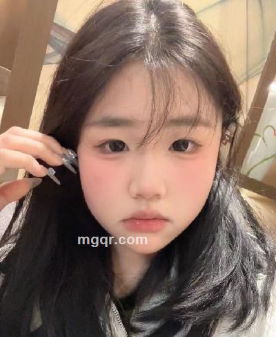小伊伊的头像
