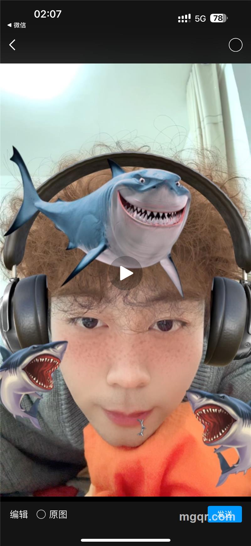 03浓眉大眼卷毛的头像