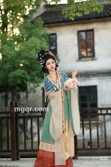 迷路的麋鹿的头像