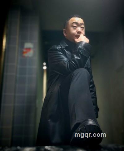 一个帅气的男孩的头像