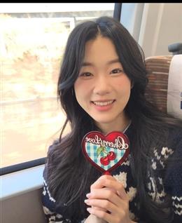 爱莉女神的头像