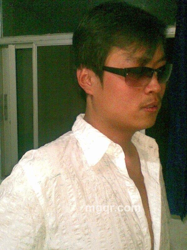 孤独的狼的头像