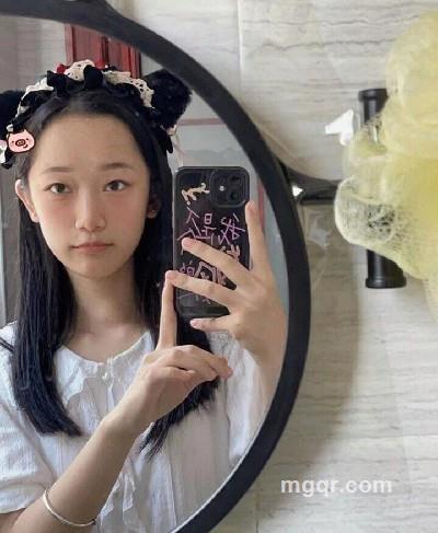 小鱼思雨的头像