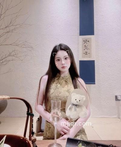 爱笑的眼睛的头像