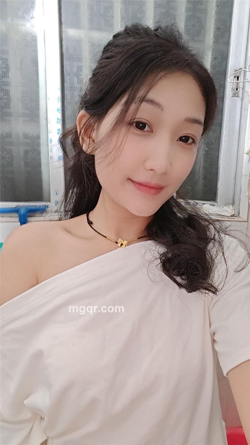 黑眼圈的鹿的头像