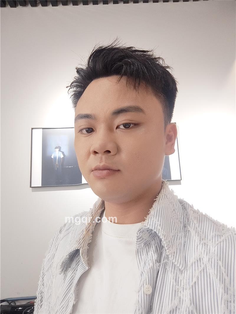 旅人在深的头像