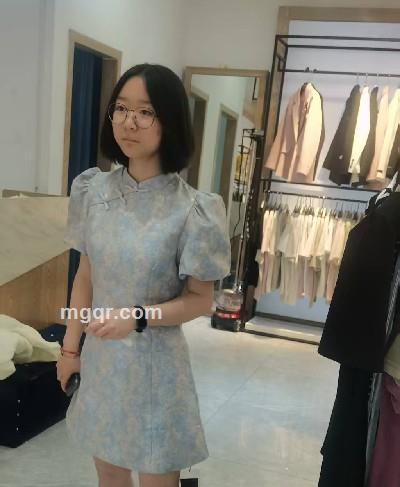 菠萝也爱美的头像