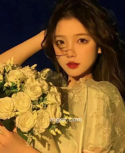 云边有个小卖部