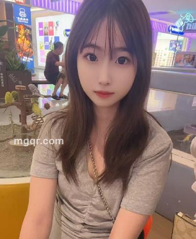 雯雯子的头像