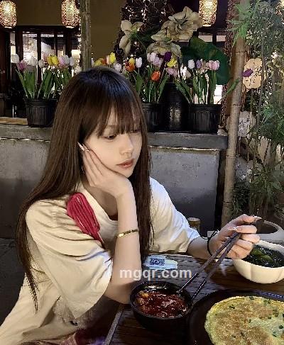 茜茜的头像