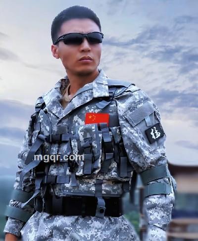 身穿戎装守家园的头像