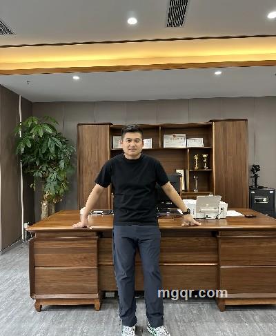 比起爱更在意情的头像