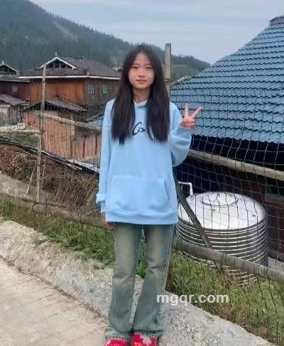 别摸头会长不高耶！的头像