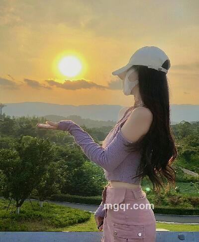 月亮玫瑰萝莉Hs的头像