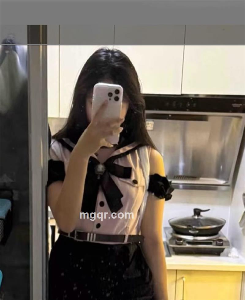 小优爱吃🍊的头像