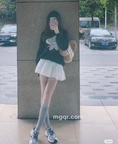 眼镜妹00后小萝莉Hk的头像