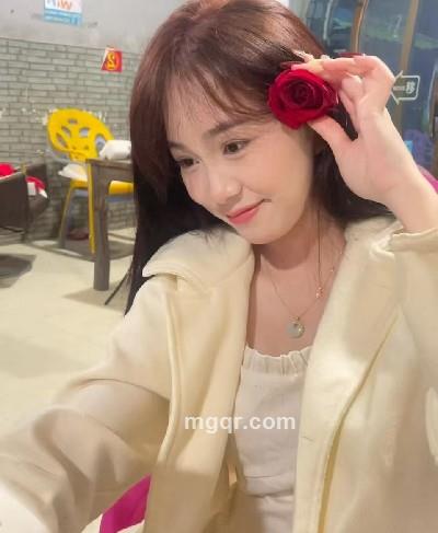 香香草莓酱的头像