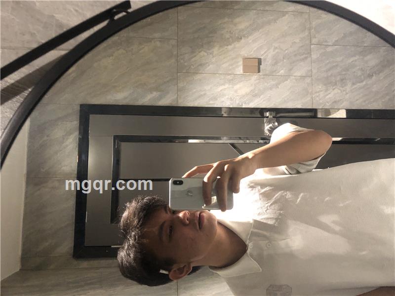 约翰逊的头像