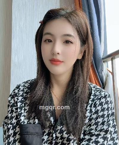 抱着草莓跑的头像