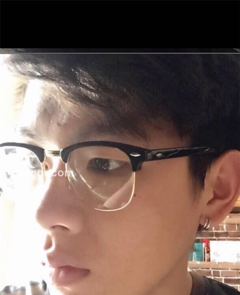 寄何思1999的头像