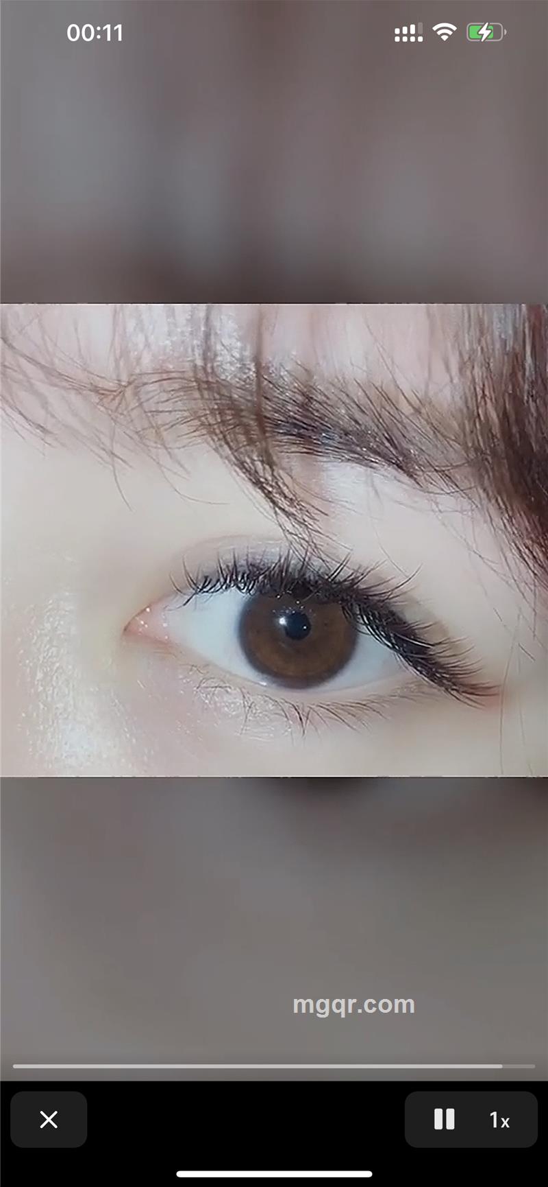 那双眼动人的头像