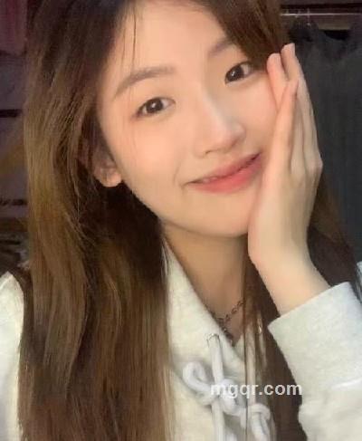 依依不舍的头像