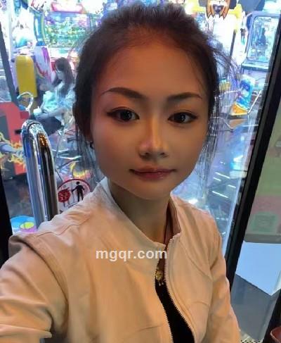 淡然一笑的头像