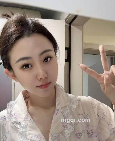 捧一束浪漫的头像