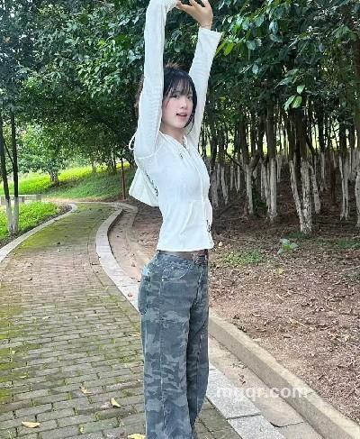 淡然一笑的头像