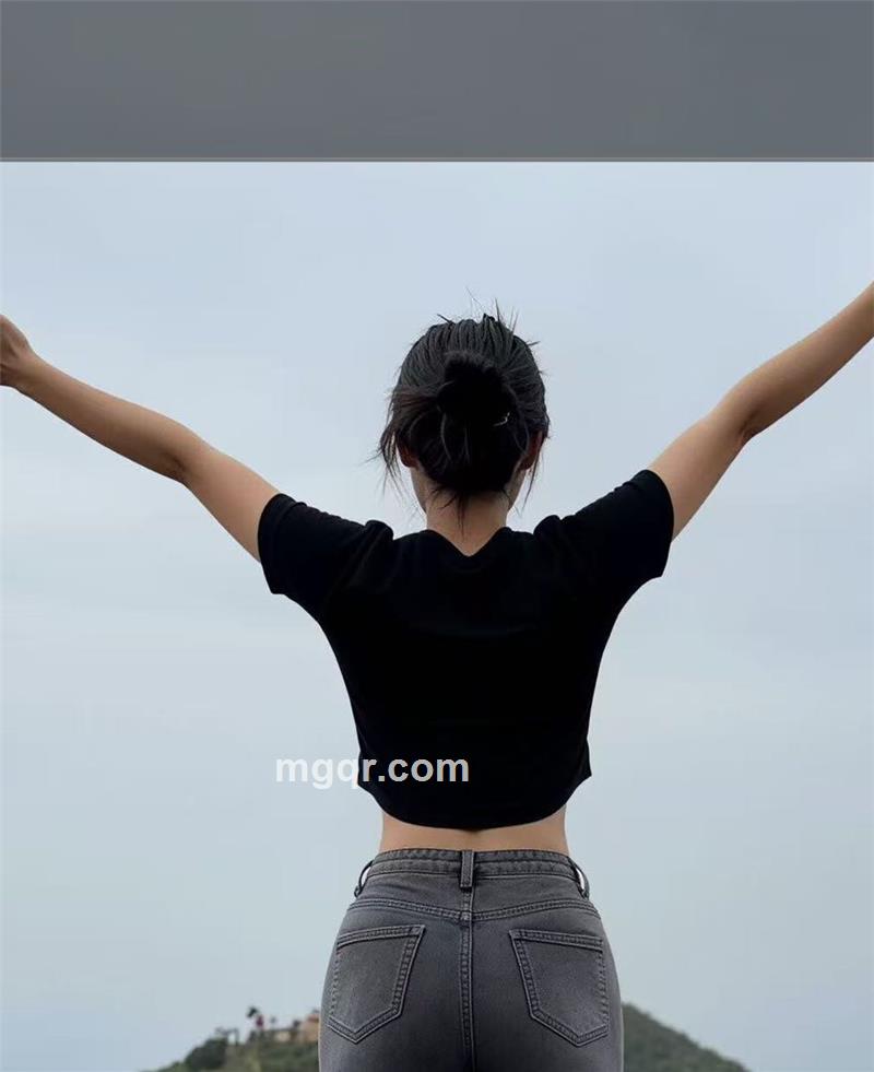 嘟嘟囔囔的头像