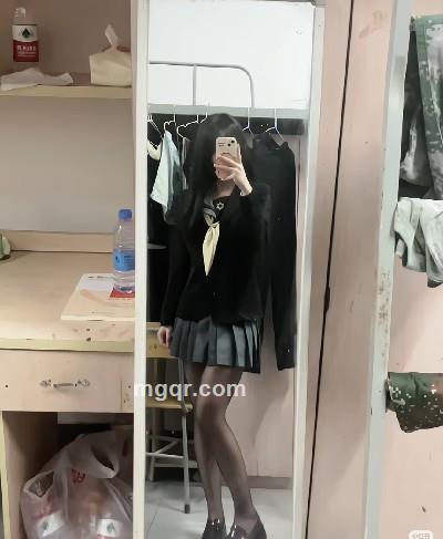 颜没人爱的头像