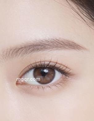 那双眼动人的头像